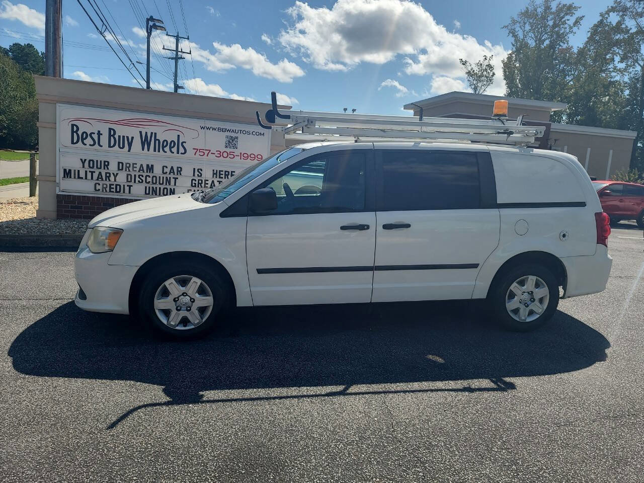 Used 2013 RAM C/V Tradesman image 4