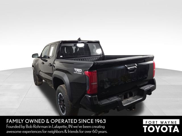 Used 2024 Toyota Tacoma TRD Off-Road image 9