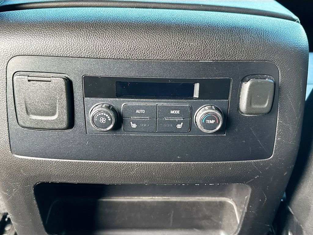 Used 2017 Chevrolet Suburban LT w/ LT Signature Package image 26