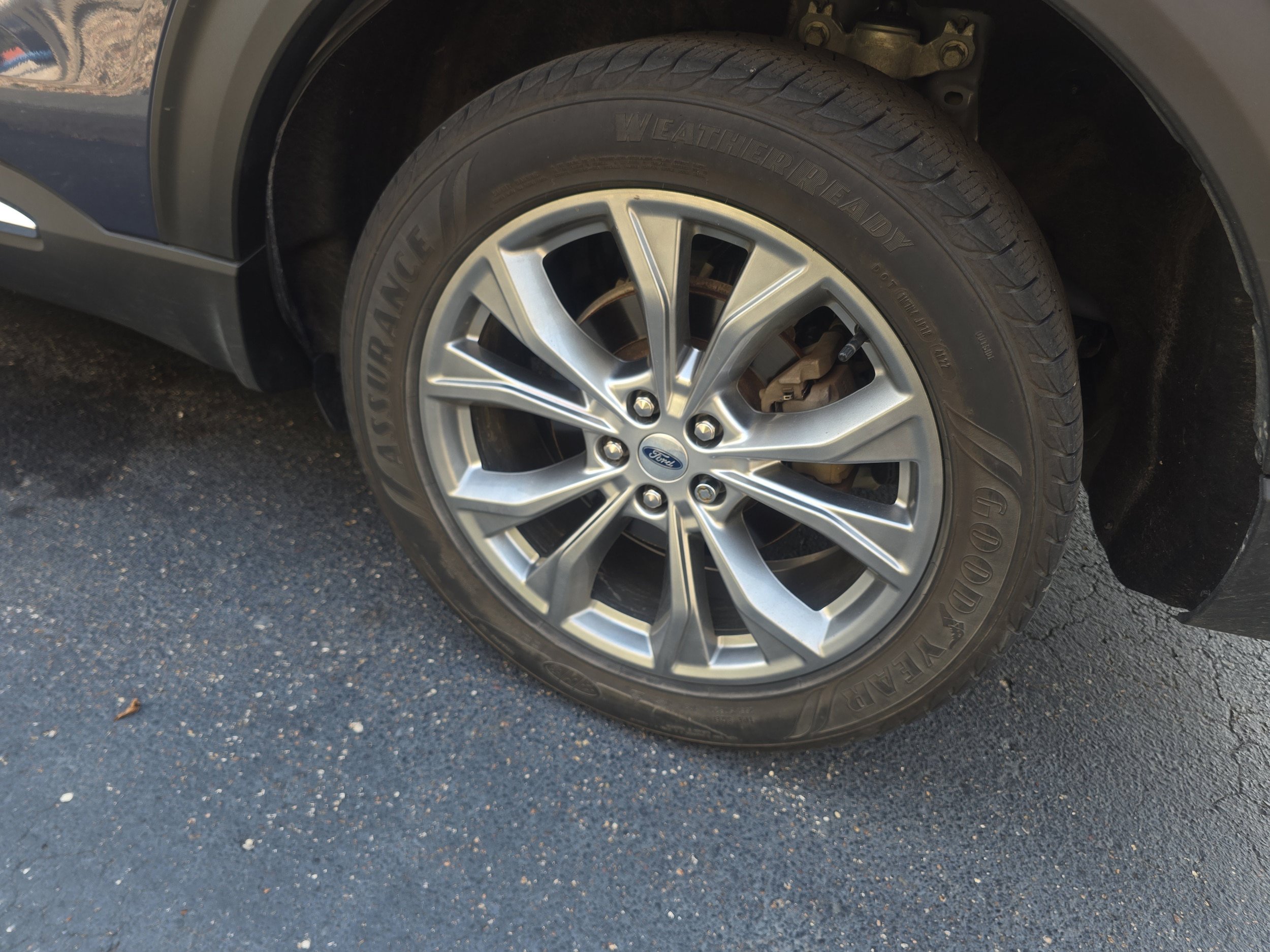 Used 2021 Ford Explorer XLT w/ Equipment Group 202A AWD/4WD image 8