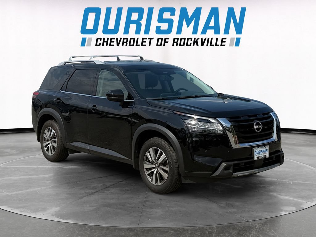 Used 2023 Nissan Pathfinder SL