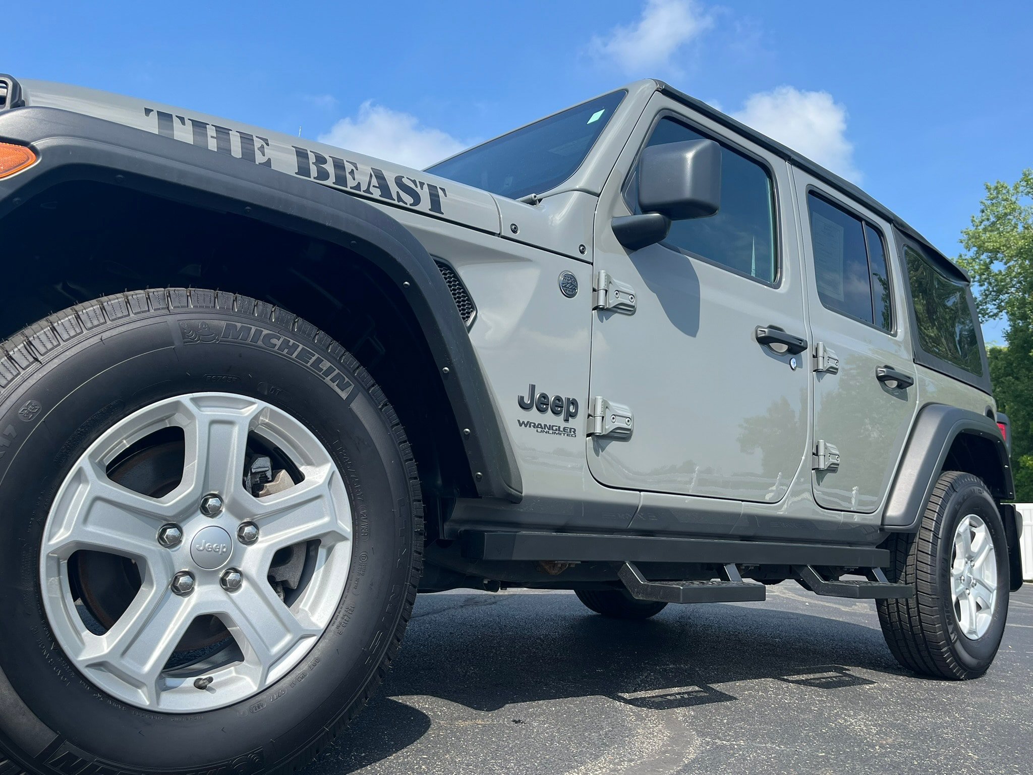 Used 2022 Jeep Wrangler Unlimited Sport AWD/4WD image 5