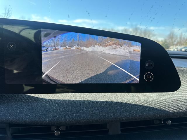 Used 2024 Lucid Air Pure RWD image 32