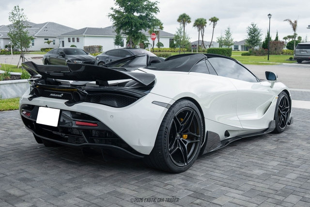 Used 2020 McLaren 720S Performance RWD image 8