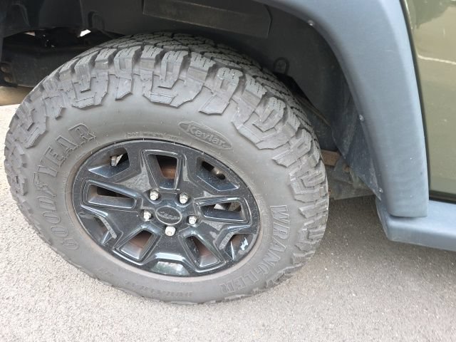 Used 2015 Jeep Wrangler Sport AWD/4WD image 10