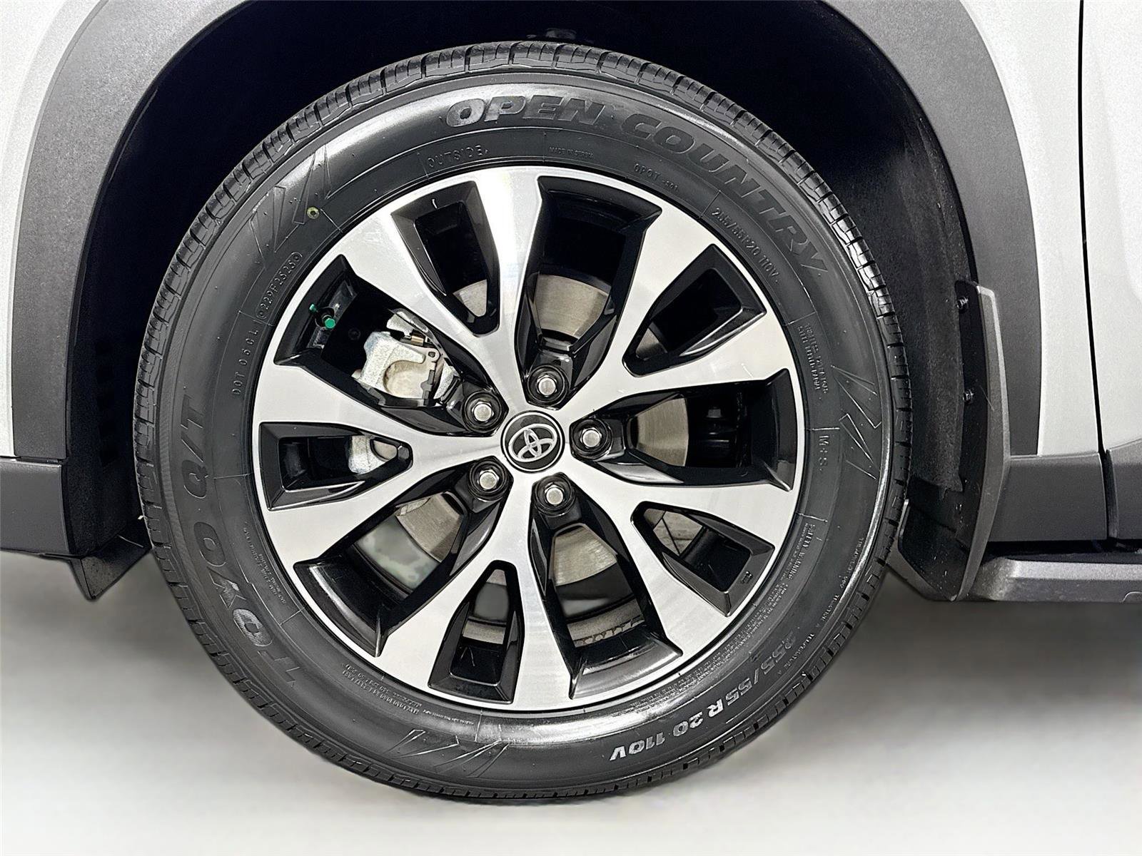 Used 2024 Toyota Grand Highlander AWD Hybrid image 31