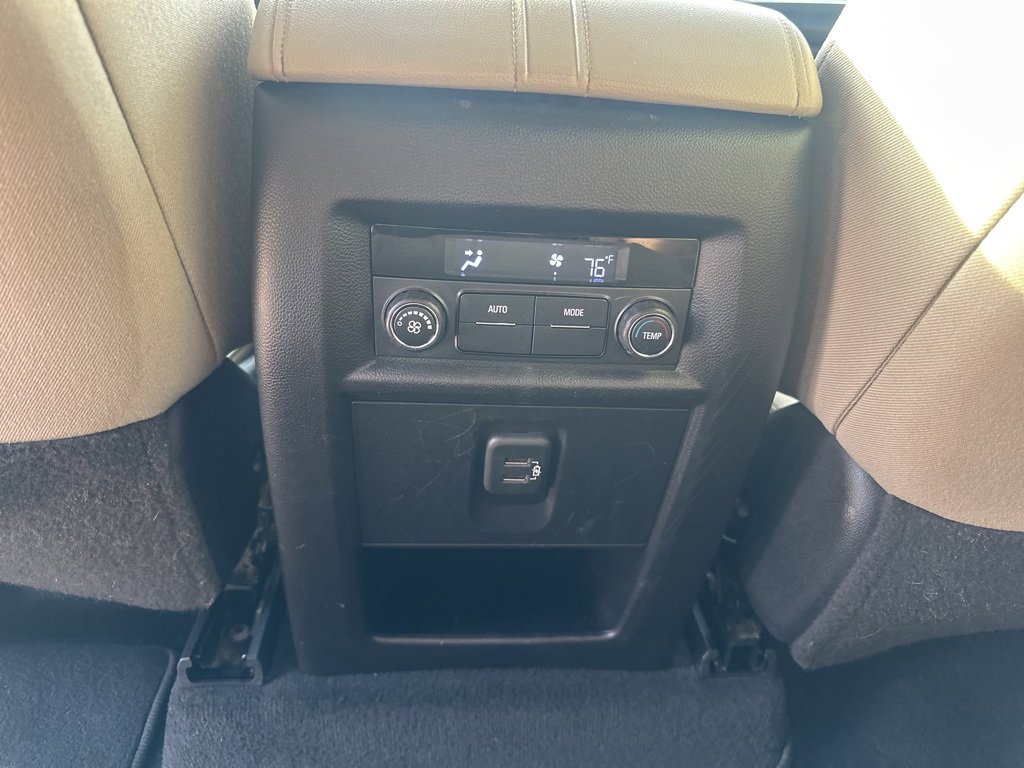 Used 2022 Chevrolet Traverse LS w/ Midnight/Sport Edition image 17