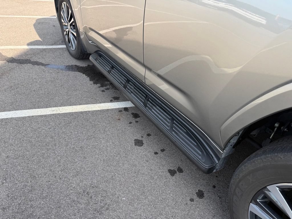 Used 2022 Lexus LX 600 4WD w/ Appearance Package image 18