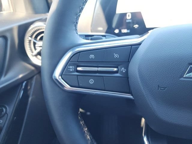 New 2026 Chevrolet Equinox LT w/ Convenience Package II FWD image 32