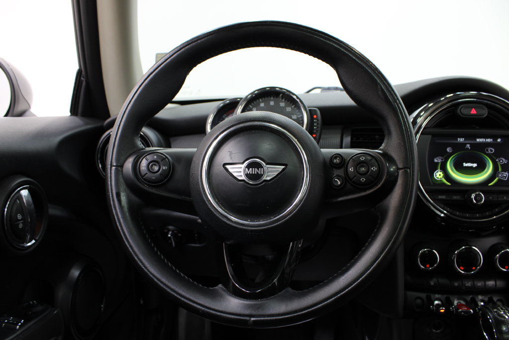 Used 2016 MINI Cooper 2-Door Hardtop FWD image 20