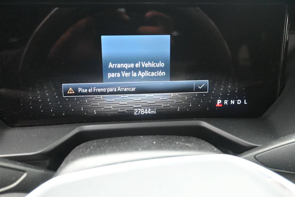 Used 2024 GMC Acadia Elevation w/ Luxury Package FWD image 11