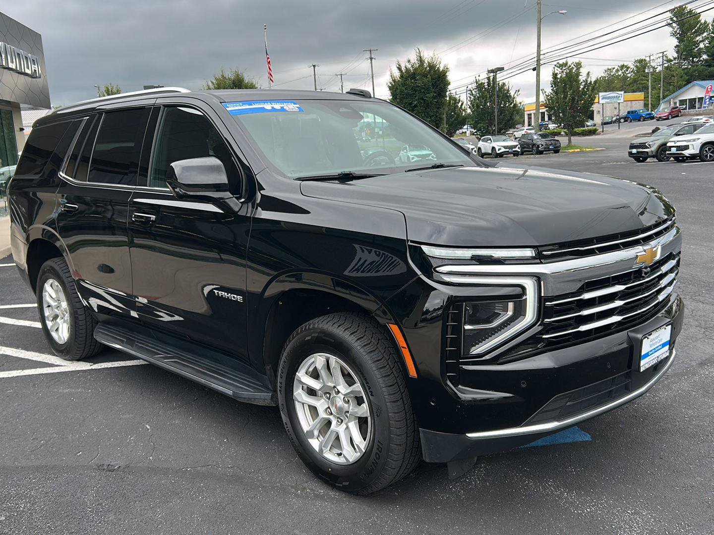 Used 2025 Chevrolet Tahoe LT AWD/4WD image 12