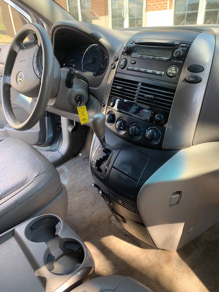 Used 2007 Toyota Sienna LE FWD image 5