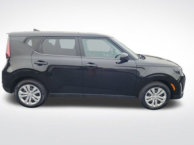 Used 2023 Kia Soul LX image 6