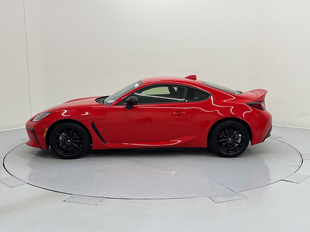 Used 2025 Toyota GR86 Premium w/ ALL Weather Mat Package (TMS) RWD video 2