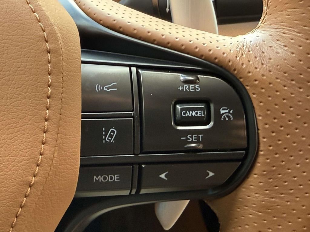 Used 2021 Lexus LC 500 Convertible image 21