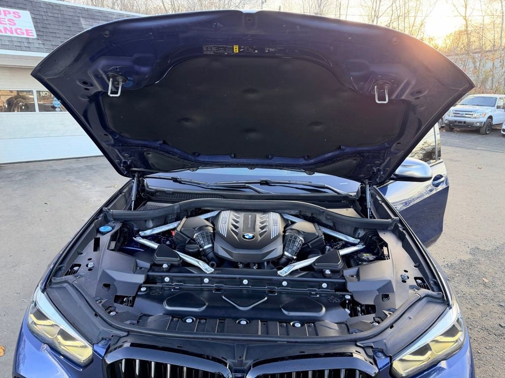 Used 2020 BMW X5 M50i image 33