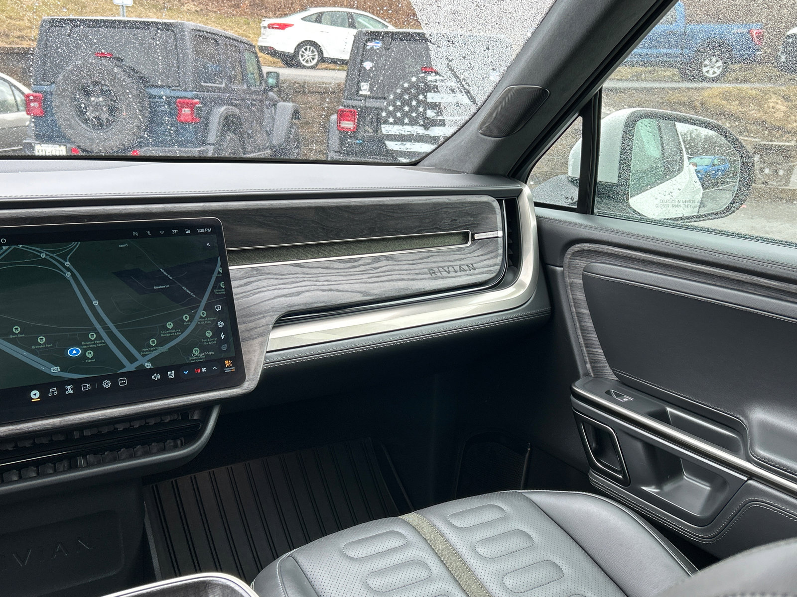 Used 2022 Rivian R1T Adventure AWD/4WD image 23