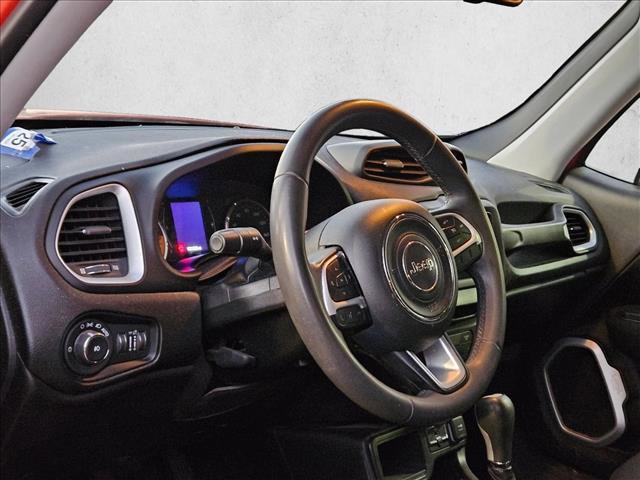 Used 2018 Jeep Renegade Latitude w/ Popular Equipment Group image 6