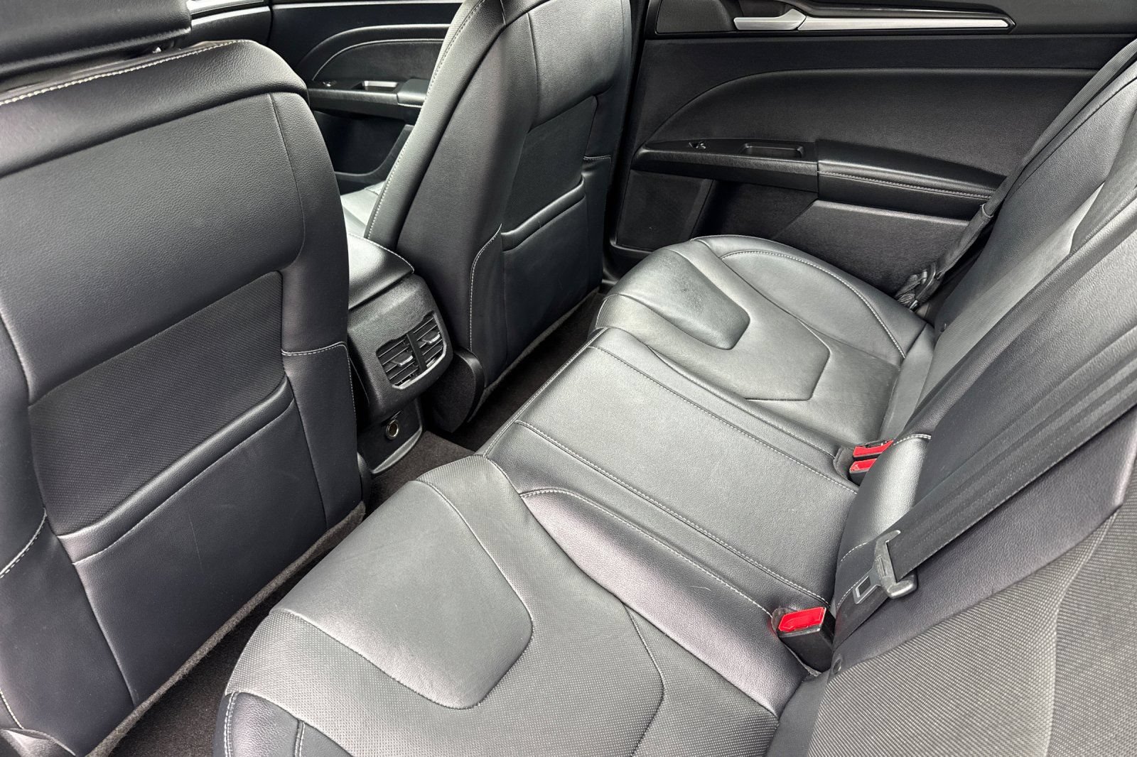 Certified 2019 Ford Fusion Energi Titanium FWD image 13