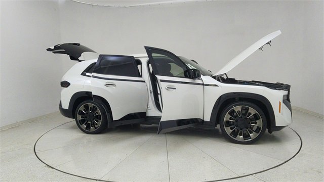Used 2023 BMW XM image 71