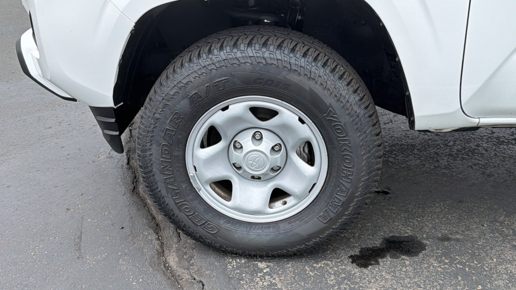 Certified 2023 Toyota Tacoma SR AWD/4WD image 9