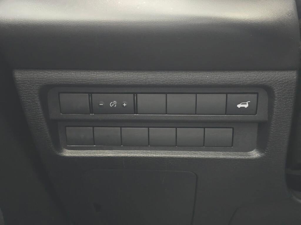 Used 2024 Mitsubishi Outlander SE image 27