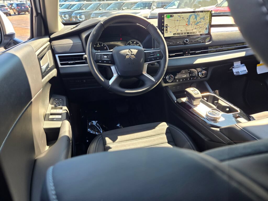 New 2026 Mitsubishi Outlander SE AWD/4WD image 14