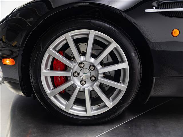 Used 2006 Aston Martin Vanquish S RWD image 4
