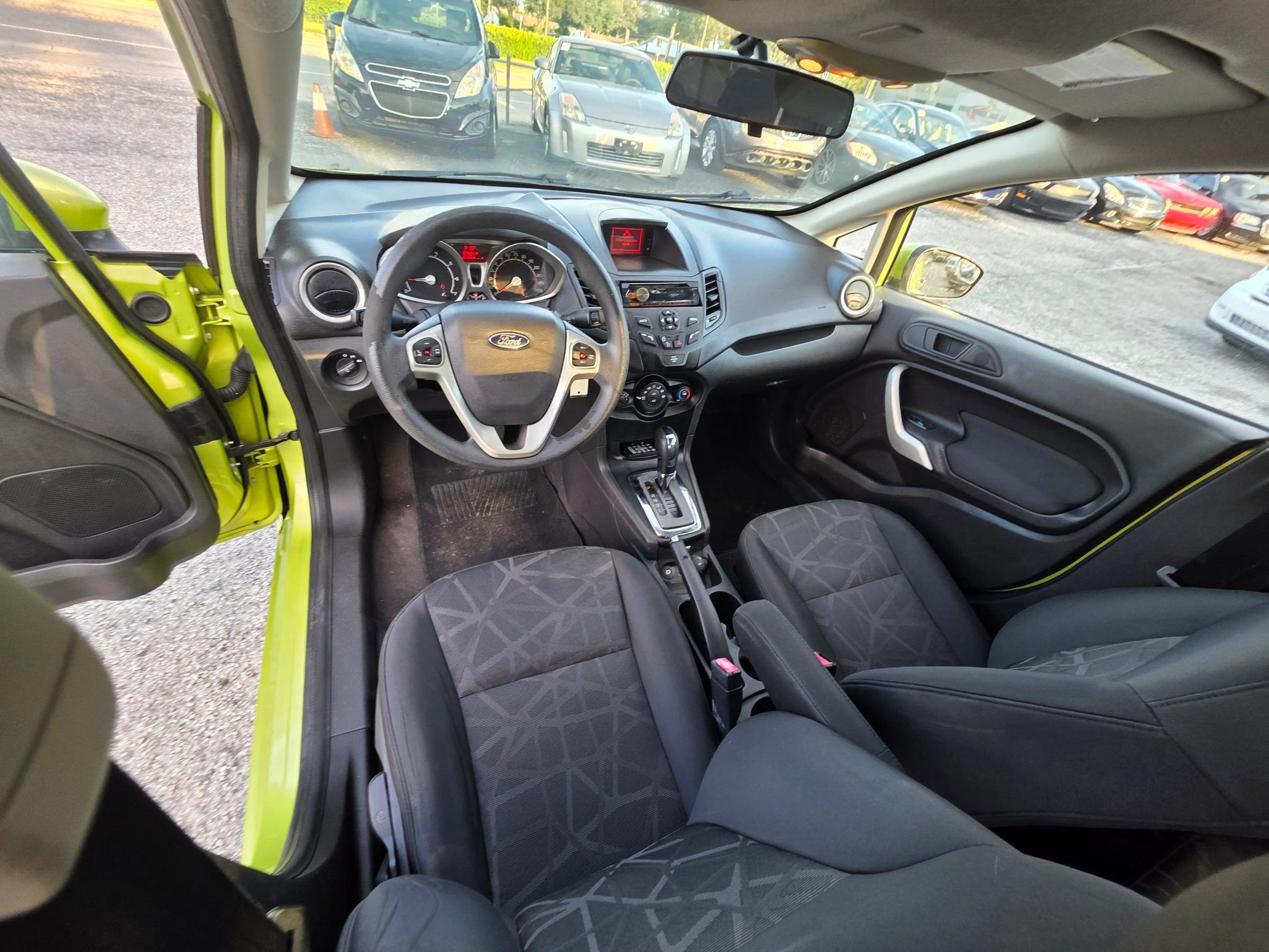 Used 2013 Ford Fiesta SE FWD image 14