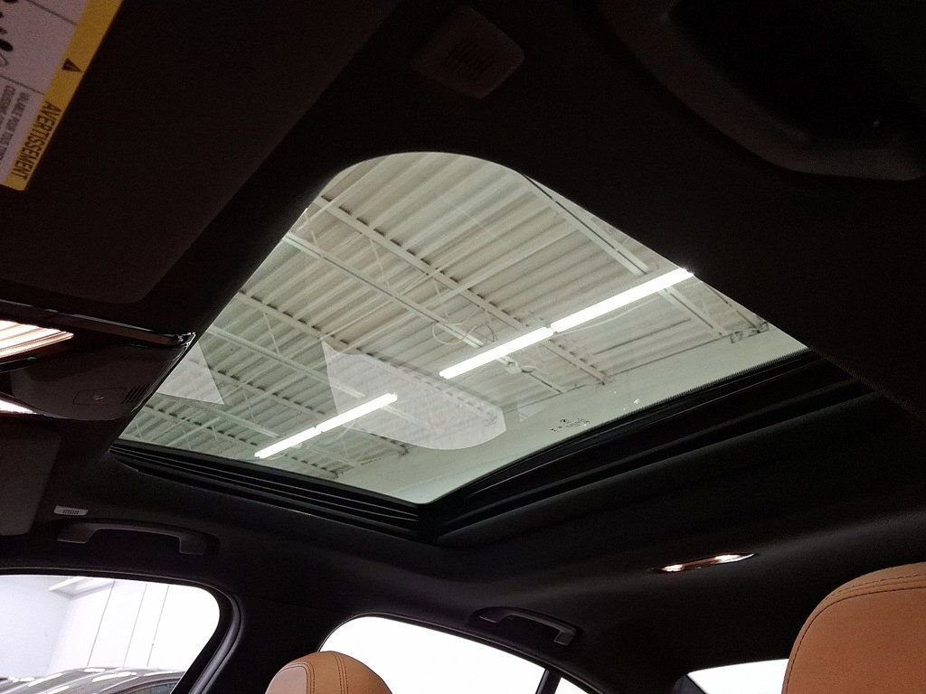 Used 2025 BMW 330i xDrive Sedan image 15