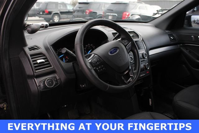 Used 2017 Ford Explorer 4WD Police Interceptor image 2
