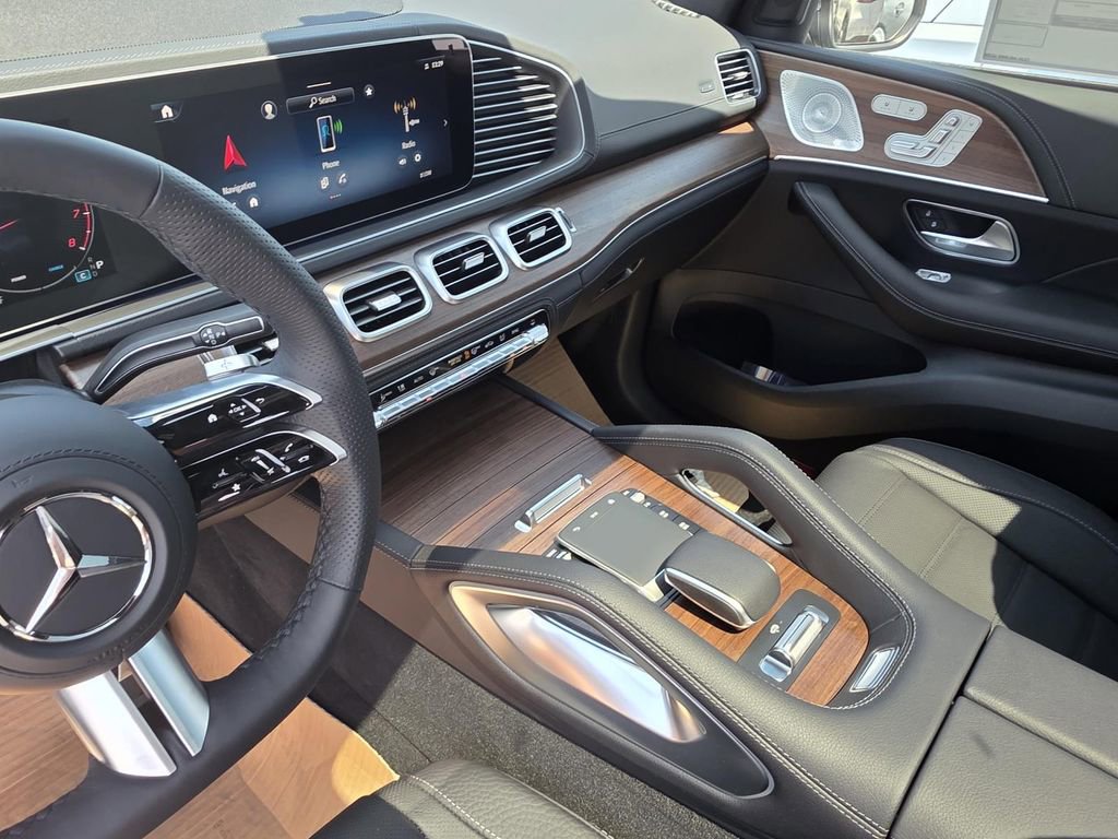 New 2026 Mercedes-Benz GLS 580 4MATIC image 24