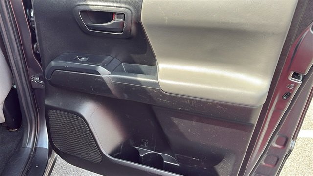 Used 2022 Toyota Tacoma SR image 26