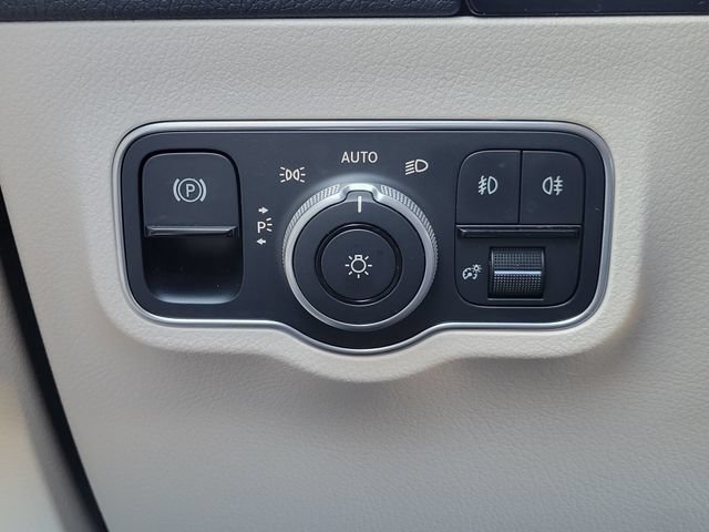 Used 2025 Mercedes-Benz GLA 250 4MATIC image 27