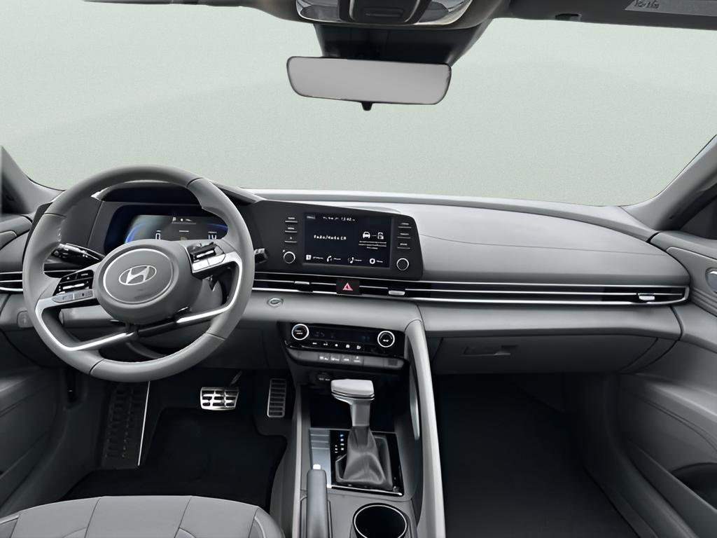 Used 2025 Hyundai Elantra Sport image 21