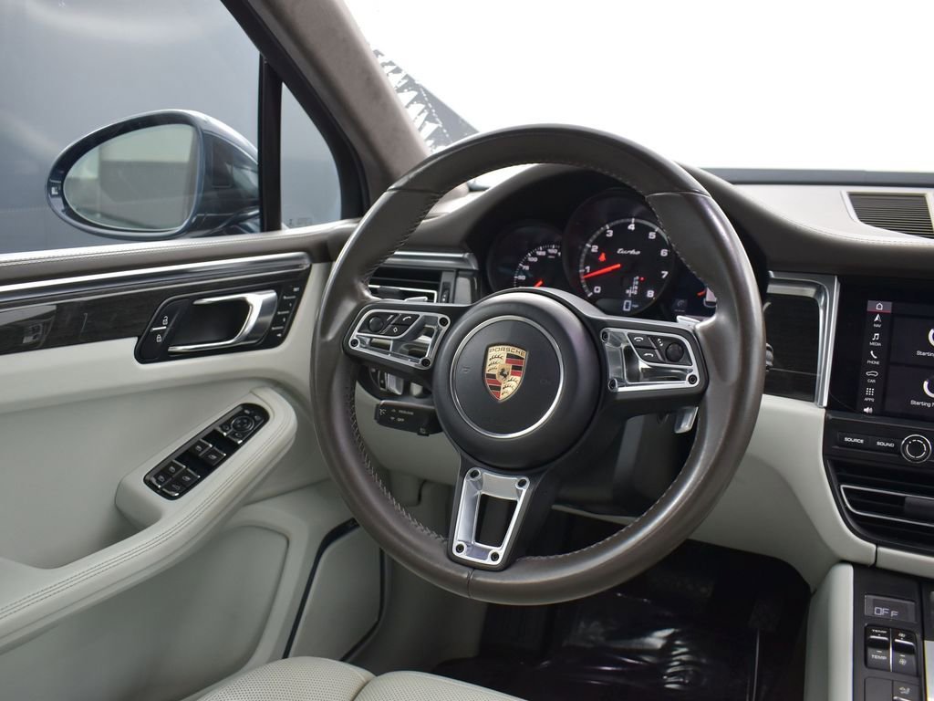 Used 2020 Porsche Macan Turbo image 19