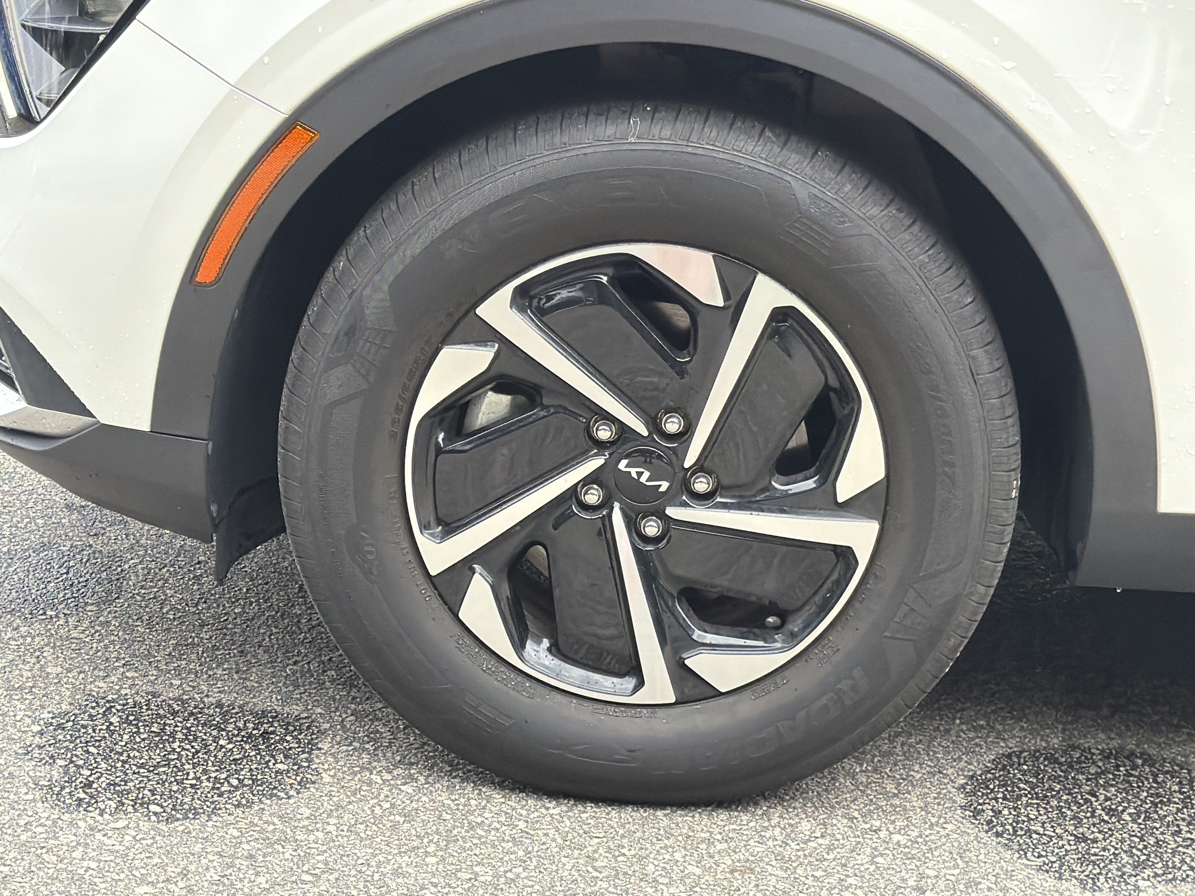 Certified 2023 Kia Sportage LX FWD image 27