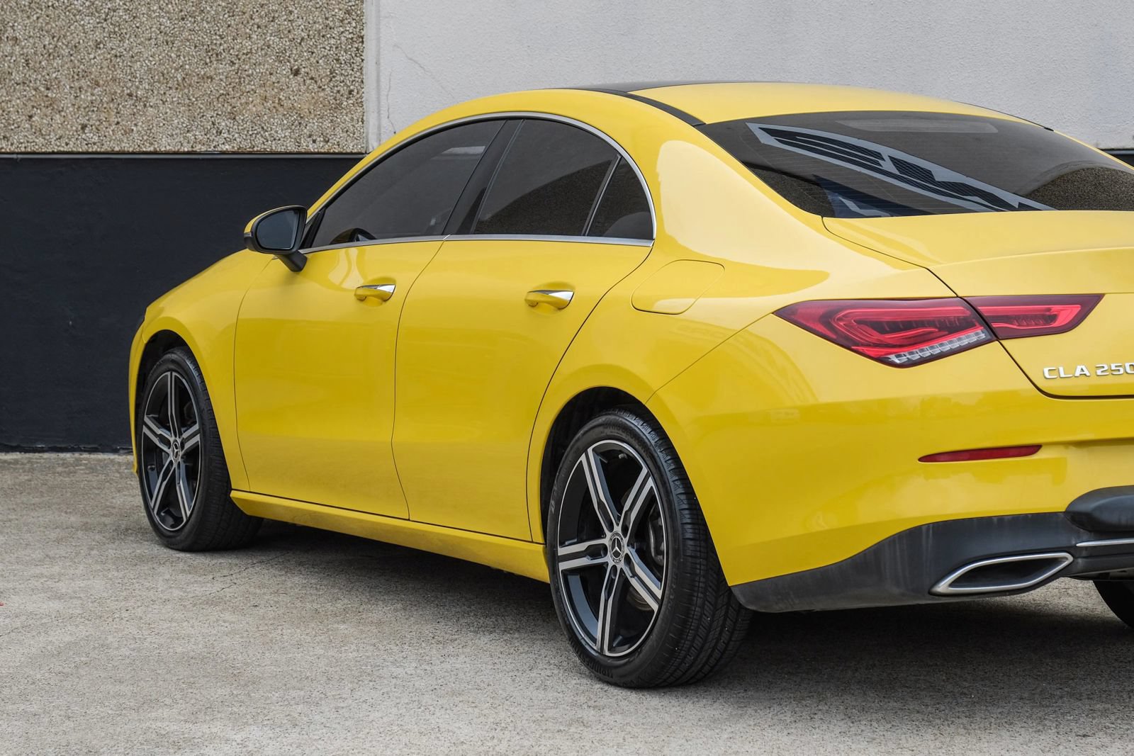 Used 2022 Mercedes-Benz CLA 250 image 12