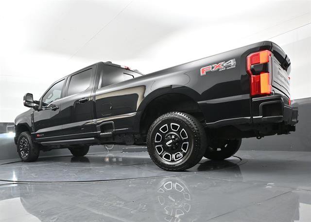 Used 2025 Ford F350 Platinum w/ FX4 Off-Road Package AWD/4WD image 33
