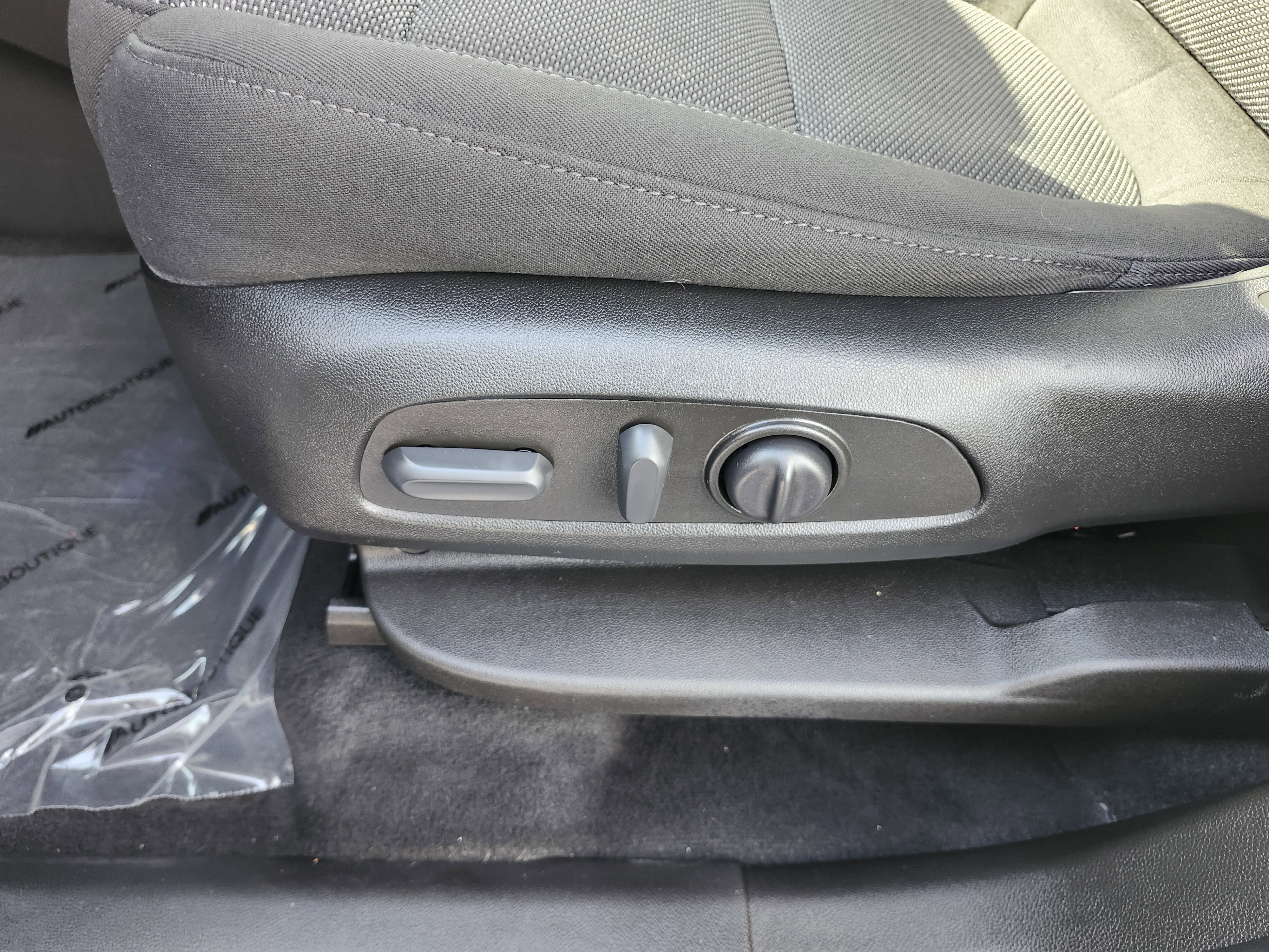 Used 2023 Chevrolet Traverse LT w/ Rear Camera Mirror Package AWD/4WD image 26