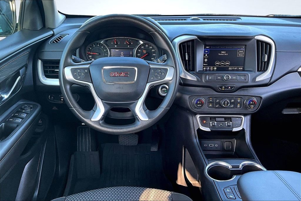 Used 2023 GMC Terrain SLE w/ Driver Convenience Package image 5