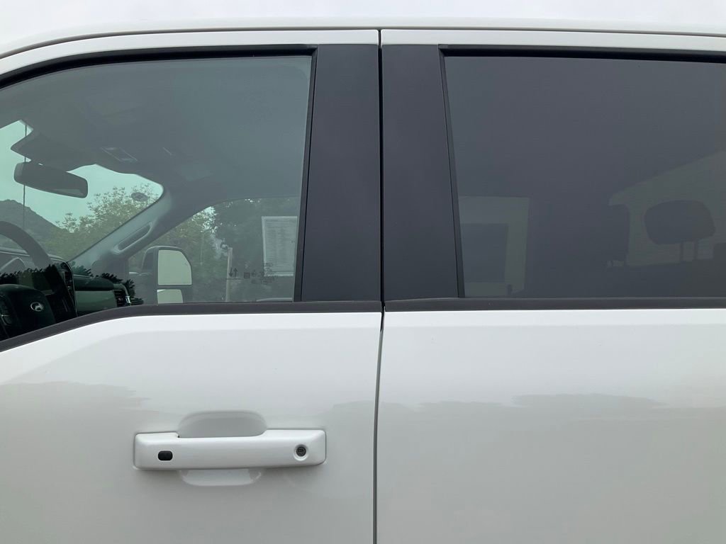 Certified 2025 Ford F350 Lariat w/ Black Appearance Package image 28