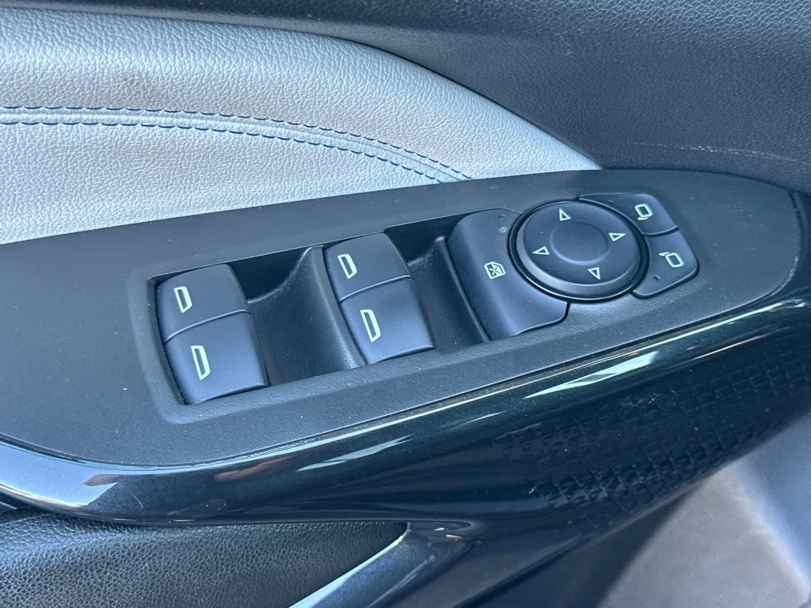 Used 2024 Chevrolet Trax LT FWD image 14