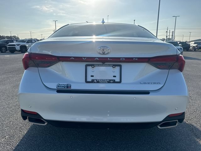 Used 2020 Toyota Avalon Limited w/ Advanced Safety Package FWD image 5