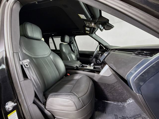 Certified 2025 Land Rover Range Rover SE image 30