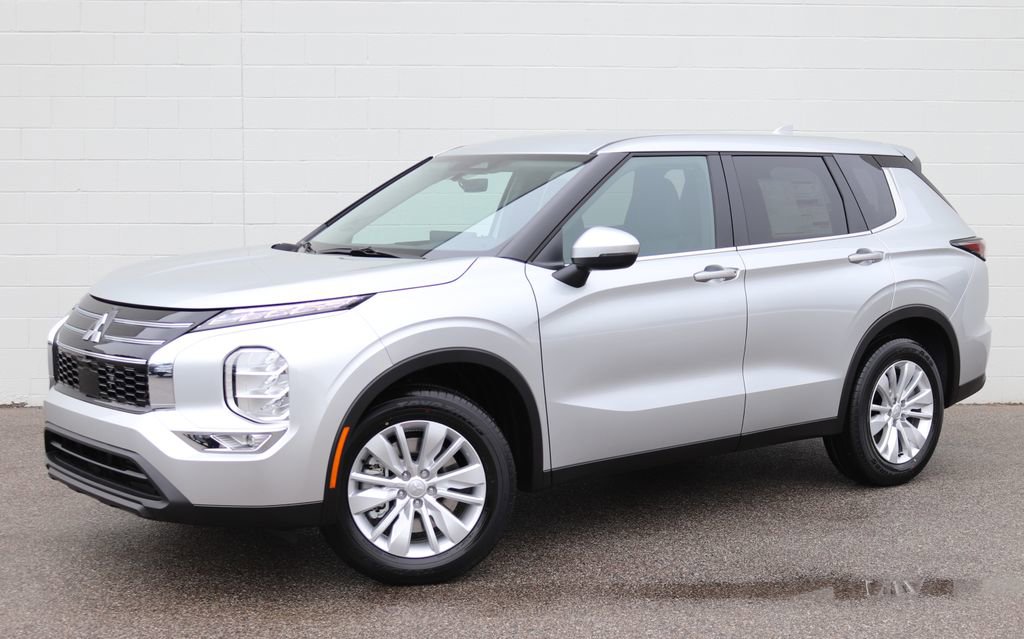 New 2026 Mitsubishi Outlander ES image 43