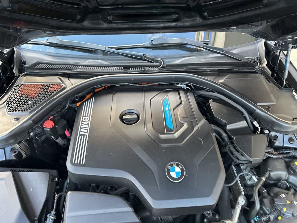 Used 2021 BMW 330e xDrive w/ Premium Package image 30