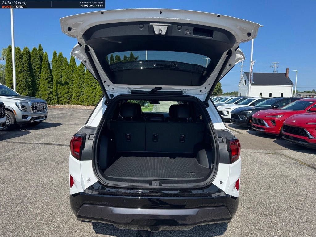 New 2027 GMC Terrain AT4 w/ Convenience Package III AWD/4WD image 5