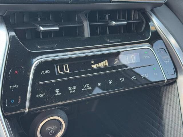 Certified 2024 Toyota Venza XLE AWD/4WD image 53